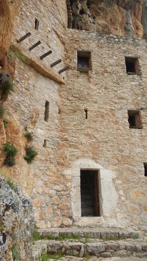 Βόλτα στους καταρράκτες του Ράδου και στο κρυμμένο μοναστήρι του Αυγού (Pics, Vid)