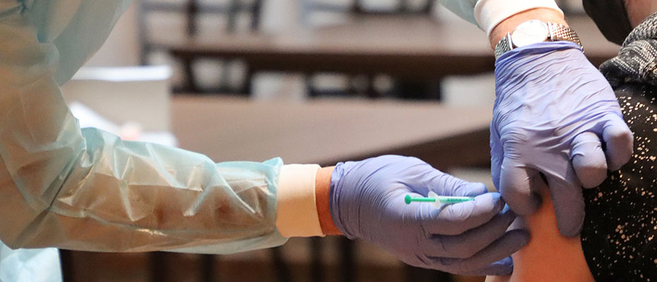 Κορωνοϊός: Μόλυνση κάθε 16 μήνες για τους ανεμβολίαστους βλέπει νέα μελέτη