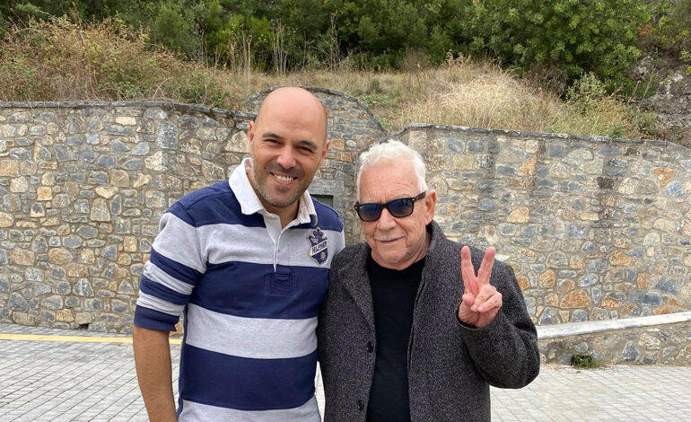 Ο Eric burdon στο Σπήλαιο Κάψια