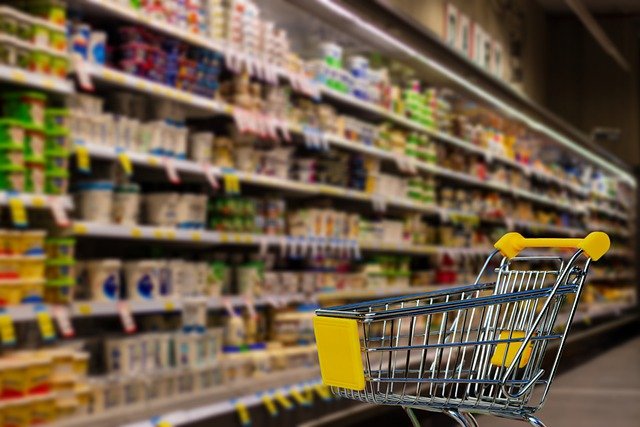 Καλαμάτα: Έκαναν τους πελάτες και «έγδυναν» τα σουπερμάρκετ  