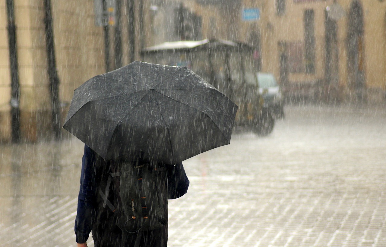 Χαλάει ο καιρός: Έρχονται ισχυρές βροχές και καταιγίδες – Πότε θα επηρεαστεί η Πελοπόννησος