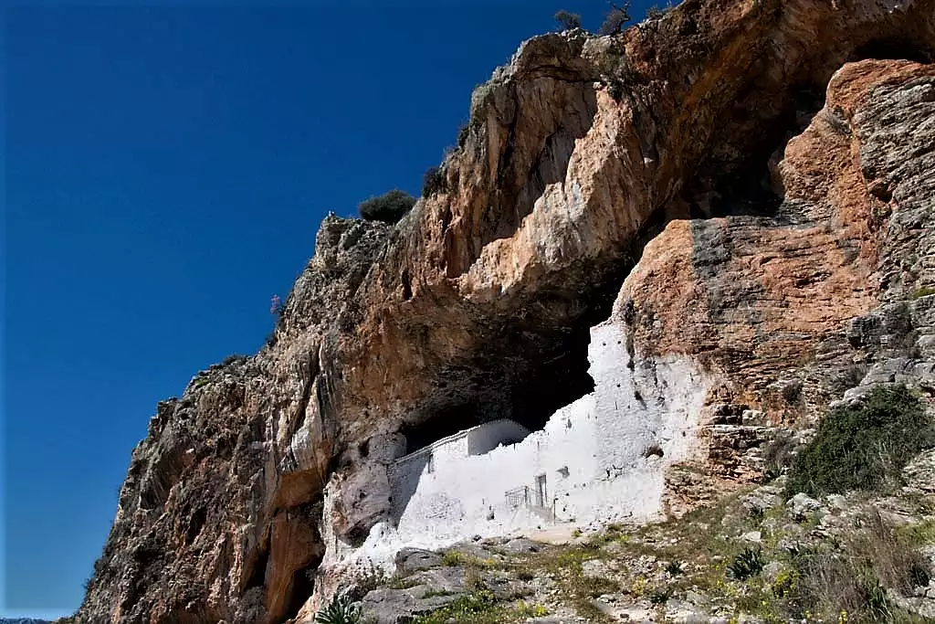 Η καστροσπηλιά του Καπετάν Δαγρέ στο Άργος