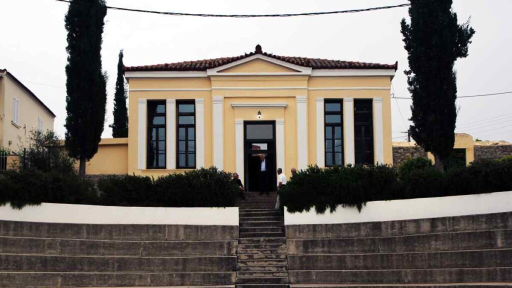 Το κτήριο της μόνιμης έκθεσης της Βουλής των Ελλήνων για την Ά Εθνοσυνέλευσης στη Νέα Επίδαυρο