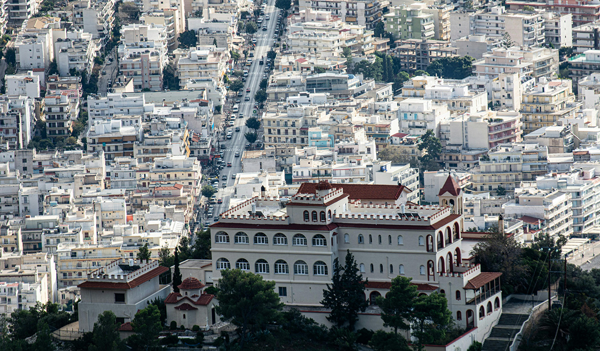 Λουτράκι: Η αγαπημένη «λουτρόπολη» των Αθηναίων