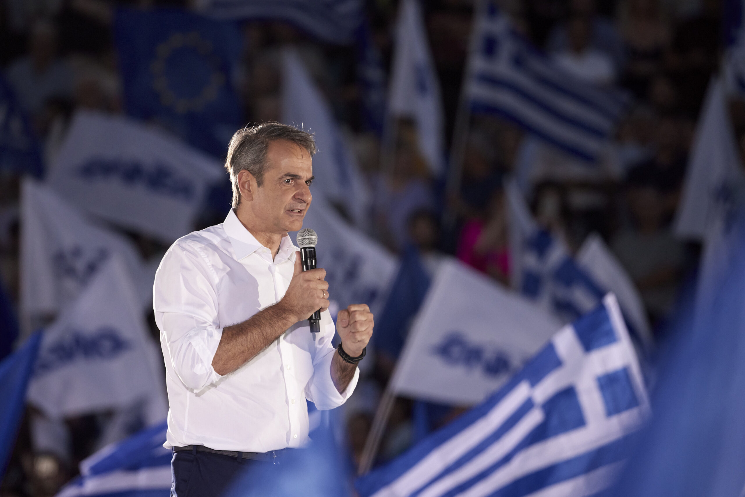 Μητσοτάκης: Όλη η Ελλάδα θα είναι και πάλι μπλε – Η ομιλία στο Σύνταγμα