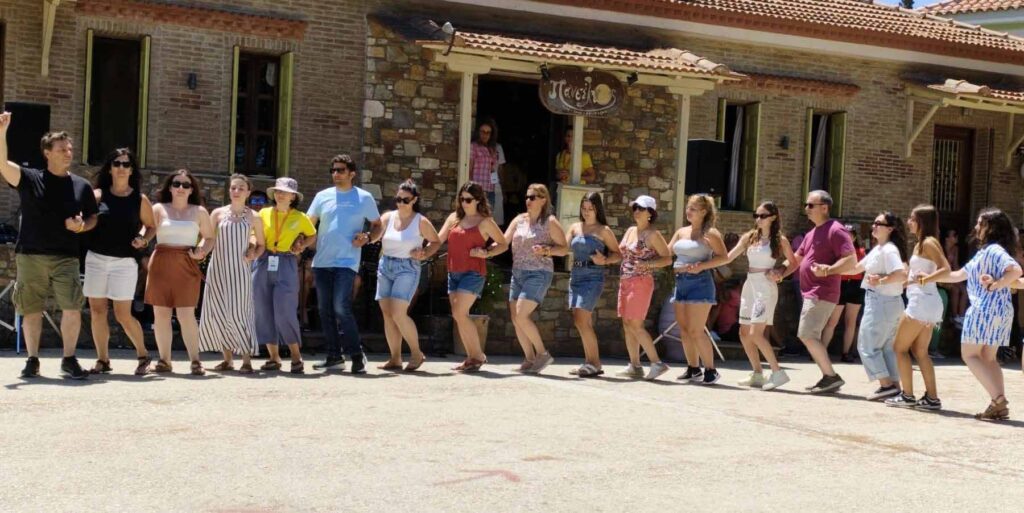 Η “Ελληνική Παράδοση” σε φεστιβάλ παραδοσιακών χορών στην Αλόννησο