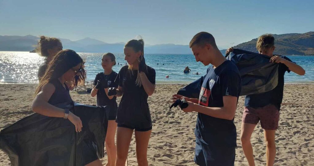 Αθλητές και αθλήτριες της Γ.Ε. Ναυπλίου καθάρισαν την Καραθώνα