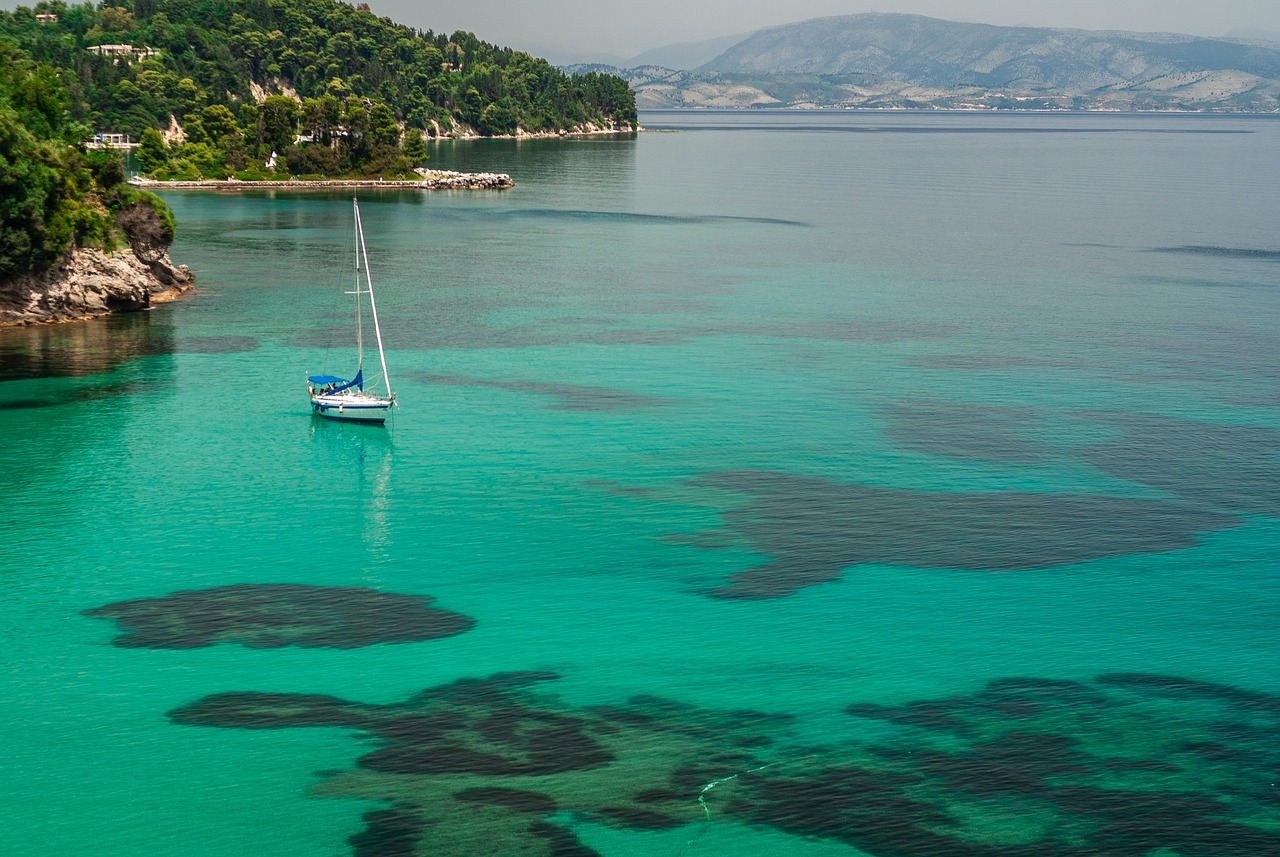 Ιστιοπλοϊκό στην Κέρκυρα