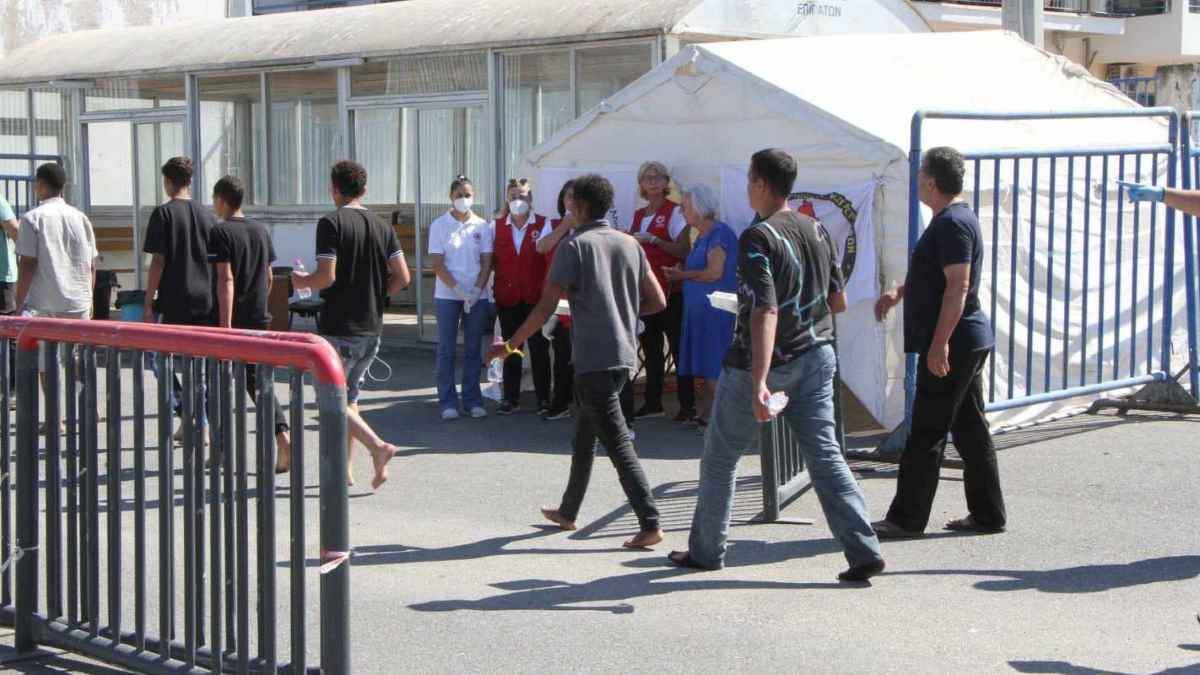 Καλαμάτα: Παροχή βοήθειας σε 77 μετανάστες