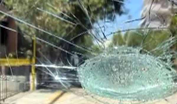 Οδηγός δέχθηκε επίθεση με πέτρες επιστρέφοντας από Ναύπλιο με τα παιδιά