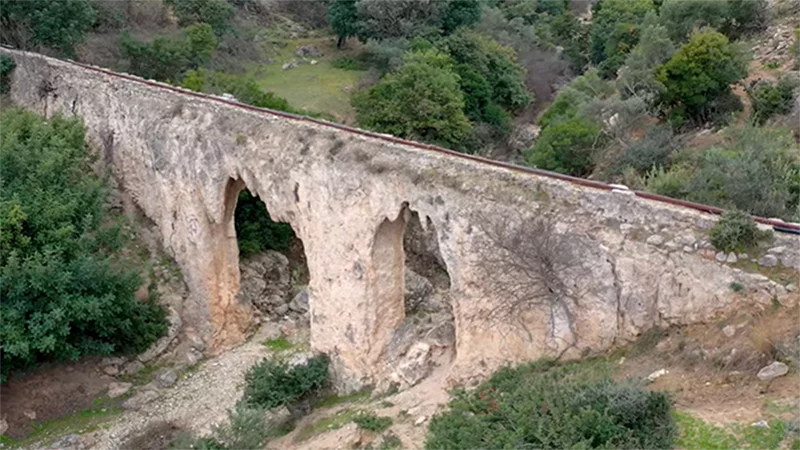 Υδατογέφυρο Μονής Λουκούς