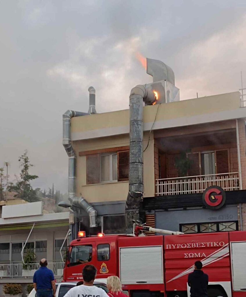 Φωτιά σε ψητοπωλείο στο Άργος