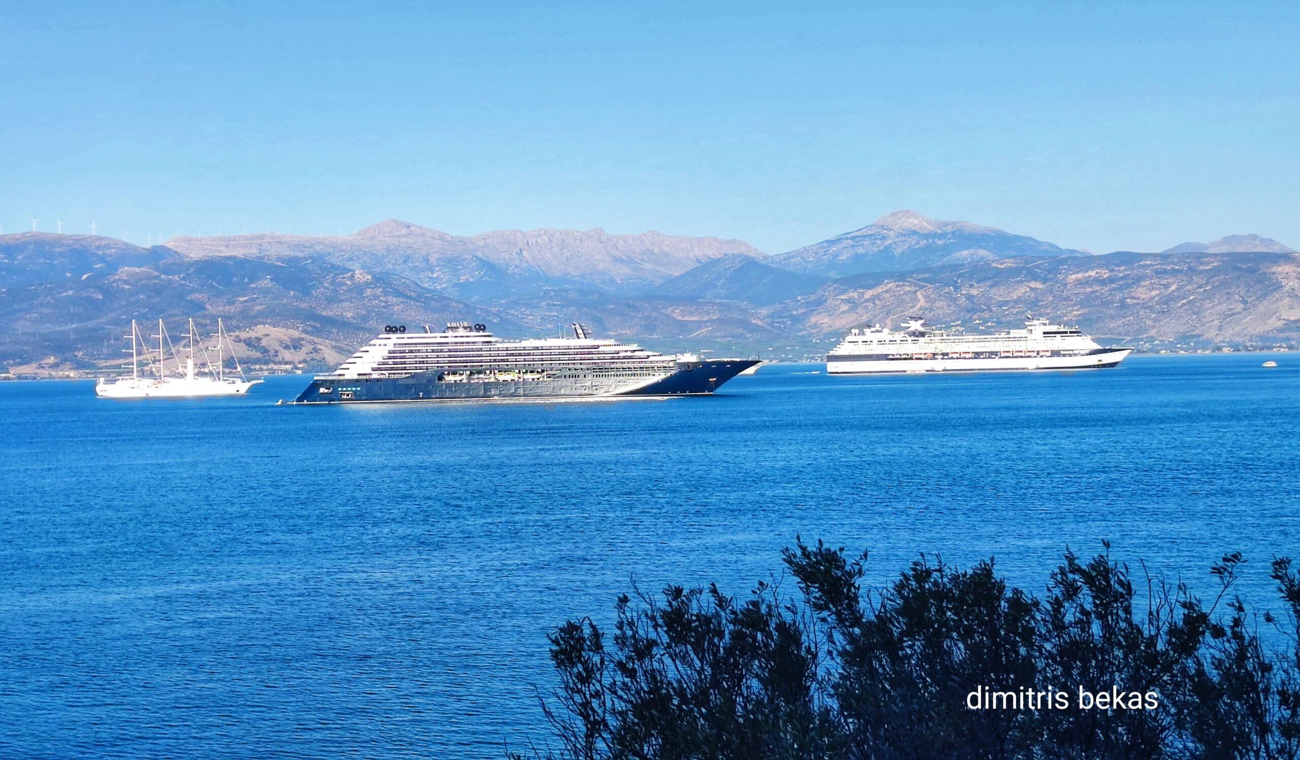 Κρουαζιερόπλοια γεμίζουν με χιλιάδες επισκέπτες την πόλη του Ναυπλίου