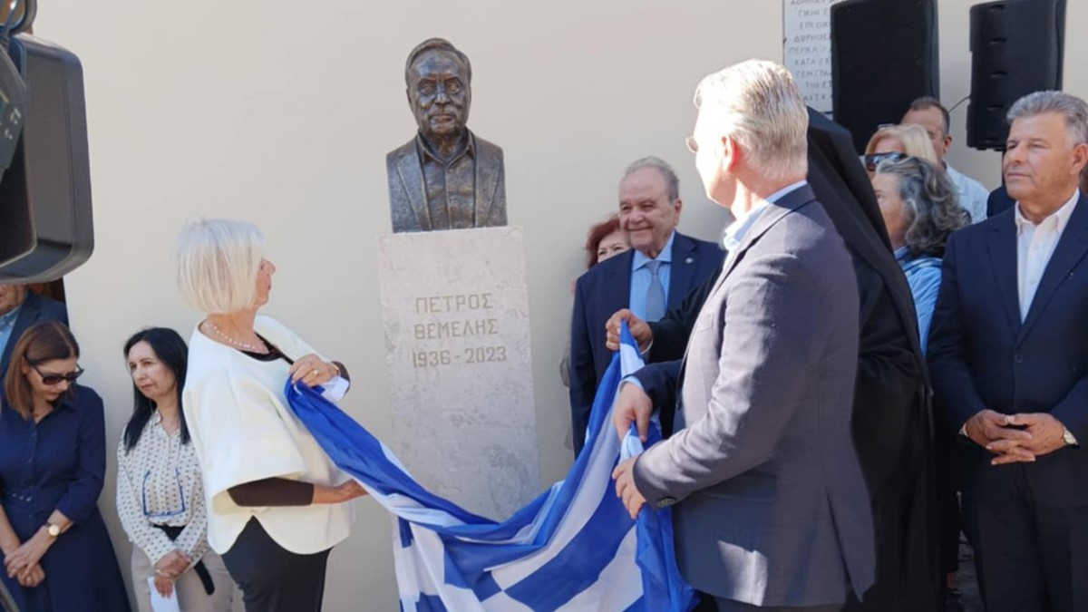 Αποκαλυπτήρια προτομής του αρχαιολόγου Πέτρου Θέμελη: Τιμούν τον «φύλακα» της Μεσσήνης