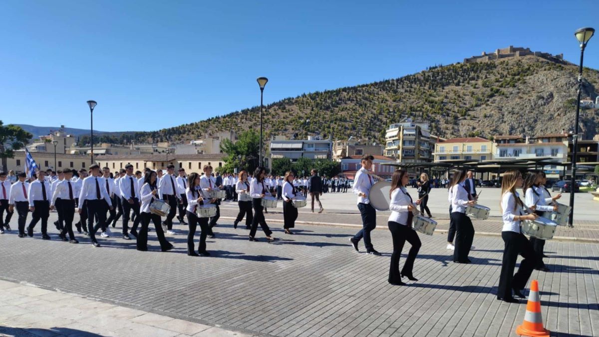 Λαμπρός εορτασμός της 28ης Οκτωβρίου στο Άργος – Δείτε φωτογραφίες από την παρέλαση