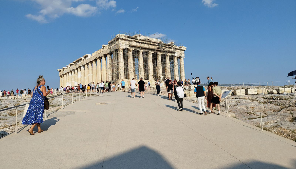 Λύκειο από τη Μεσσηνία πήγε στην Ακρόπολη με εισιτήρια και «έφαγε πόρτα»