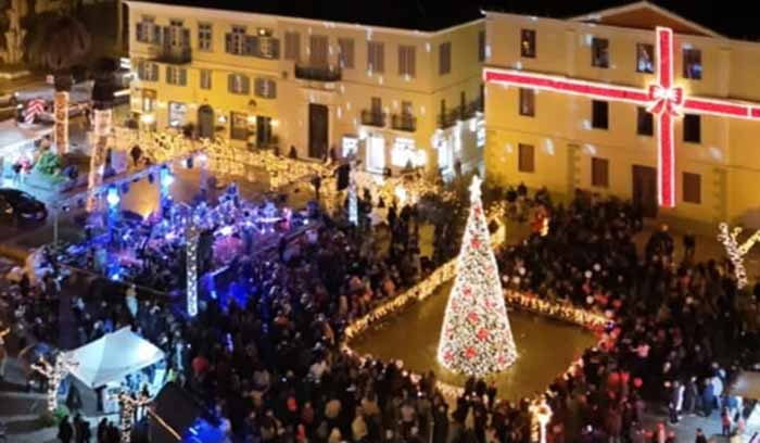 Φωτογώγηση Χριστουγεννιάτικου Δέντρου στο Ναύπλιο 2024