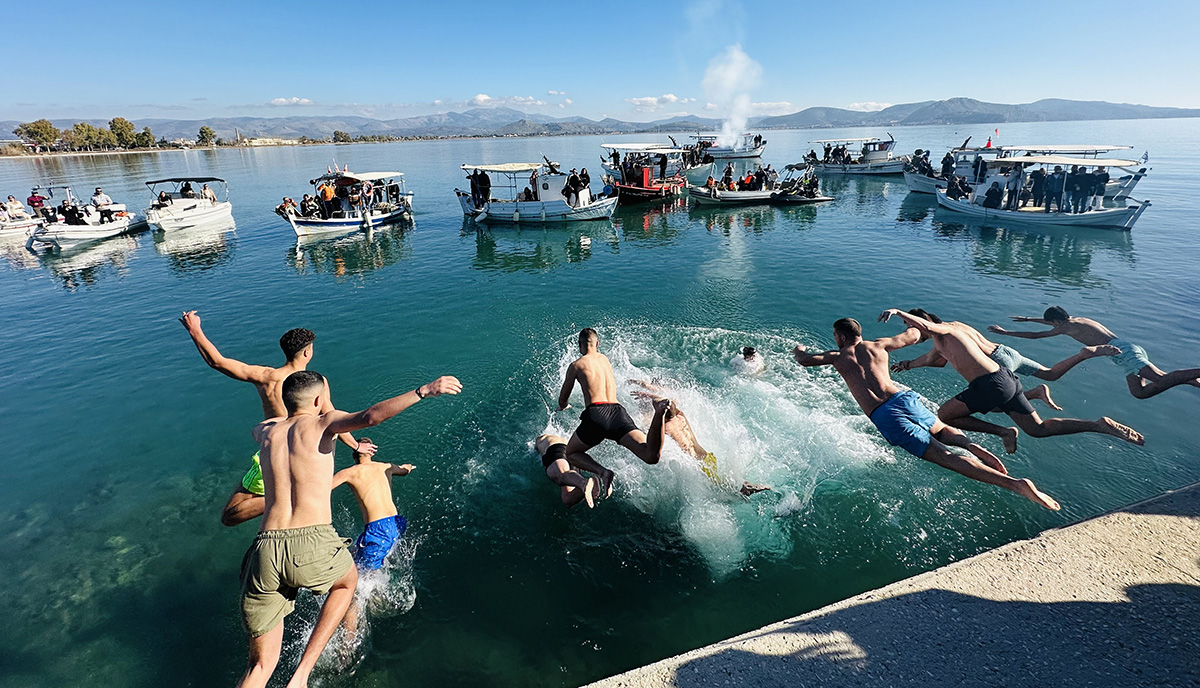 Πώς γιόρτασαν τα Θεοφάνια σε Άργος και Νέα Κίο (Εικόνες)