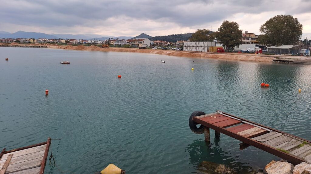 marina nafplio laiki sispeirosi