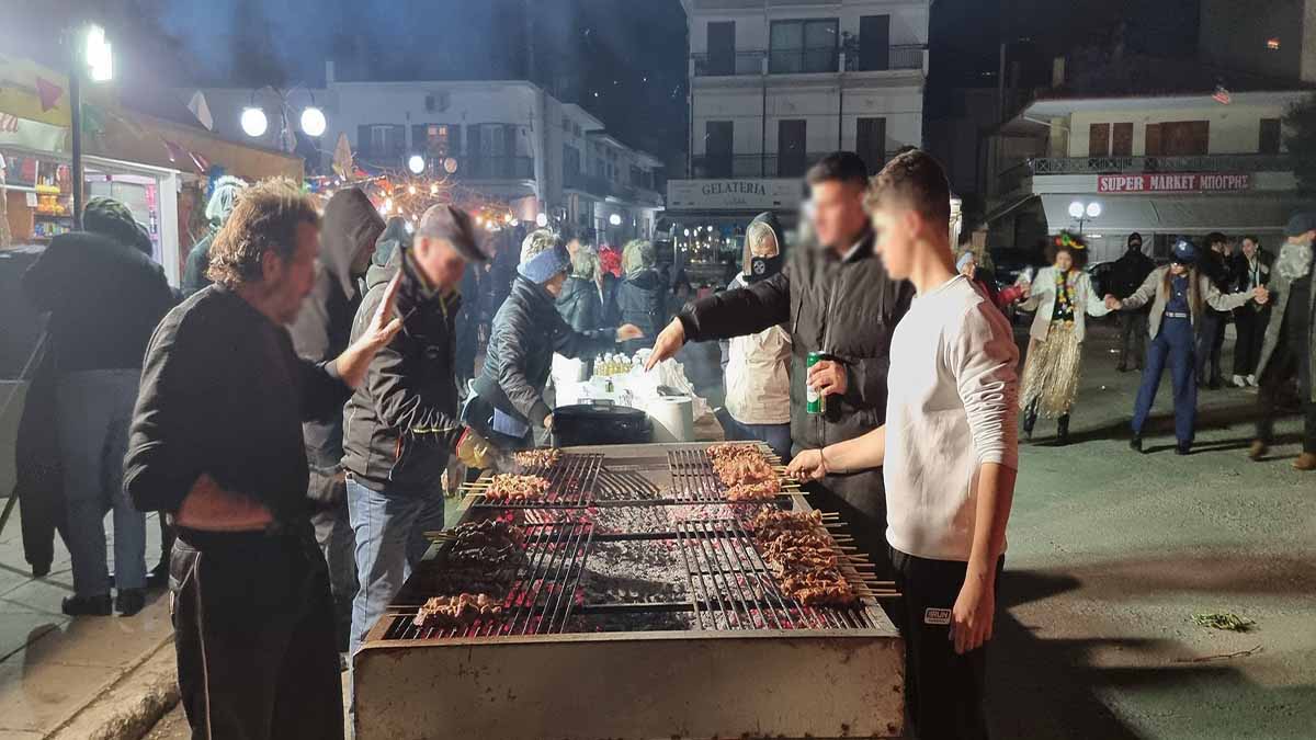 Αρχαία Επίδαυρος: Τσικνοπέμπτη με φωτιές, σουβλάκια και χορούς