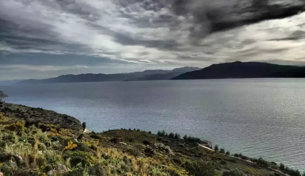 Το απρόσιτο Βάραθρο Παλαιόκαστρο στο Ναύπλιο που ελάχιστοι γνωρίζουν