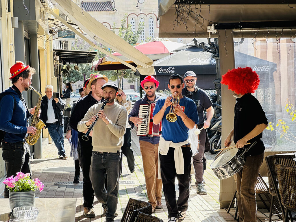 street band banda calda στο Άργος